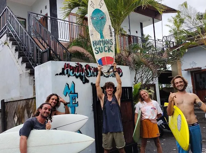 Medewi Hady Surf Camp *